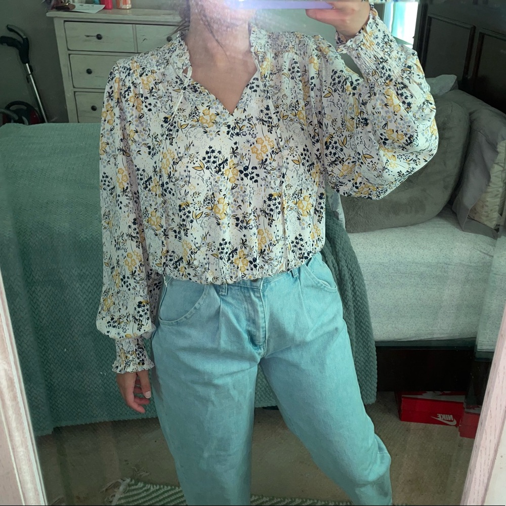 Rachel Roy White Floral Loose Flowy Blouse